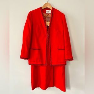Vintage scarlet red jacket and skirt - Size 7 or Medium